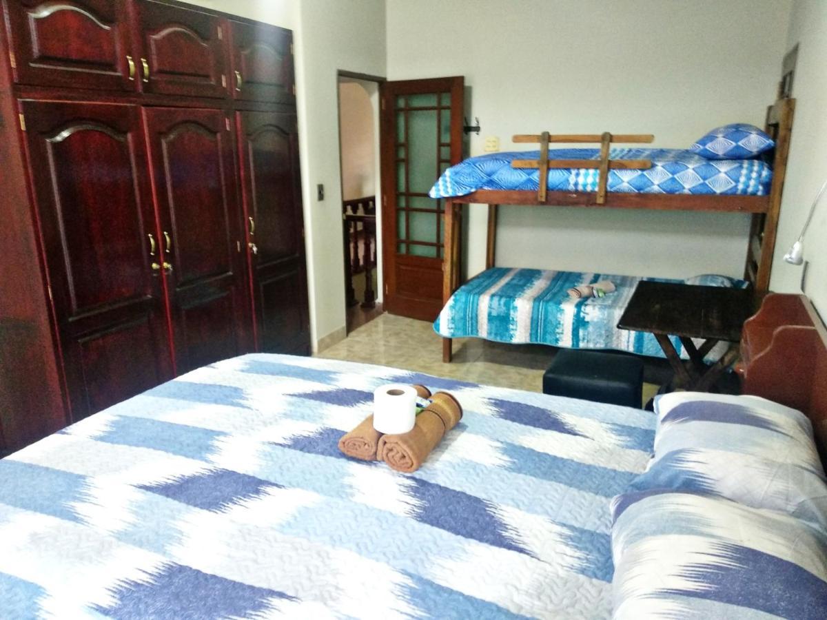 Residencial Moroni - Alojamiento En Cochabamba Bed & Breakfast ภายนอก รูปภาพ