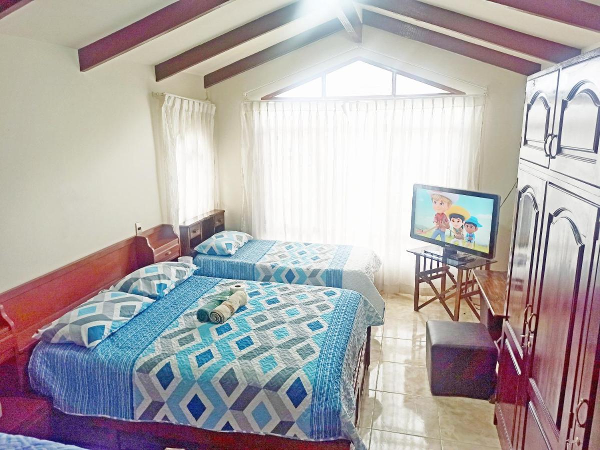 Residencial Moroni - Alojamiento En Cochabamba Bed & Breakfast ภายนอก รูปภาพ